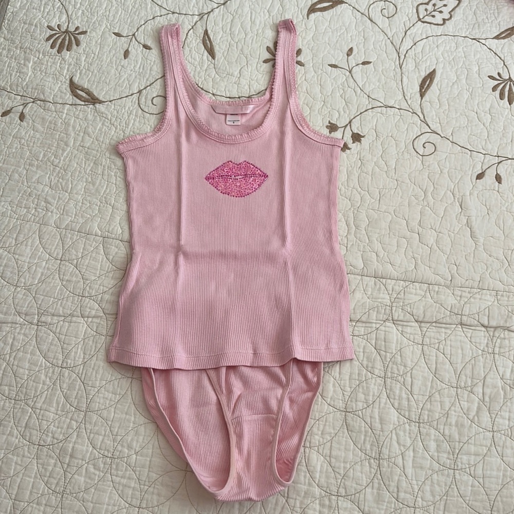 NWOT Victoria’s Secret set -S